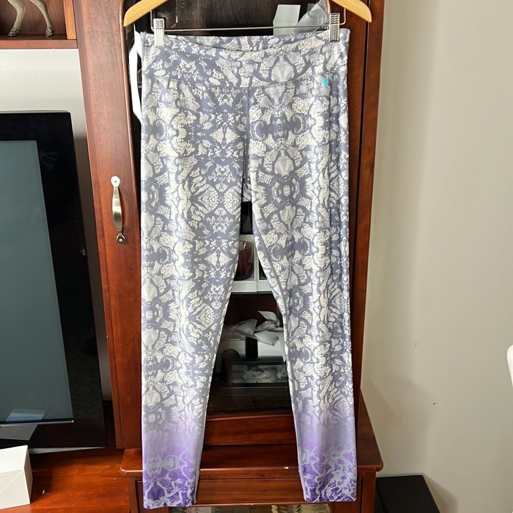 Caelum Exercise Outfit  - Picture 6 of 13